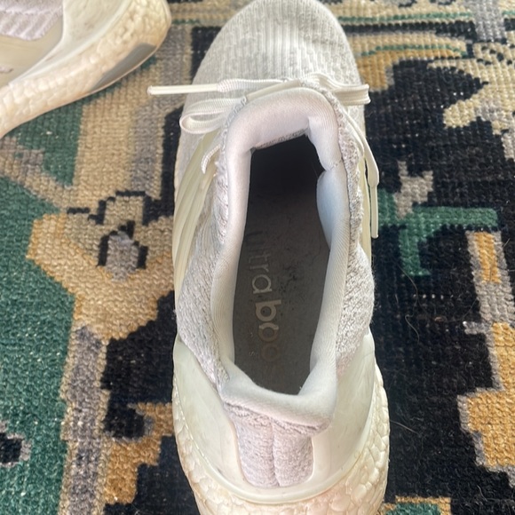 Adidas womens ulta boosts size 7 - Picture 2 of 3